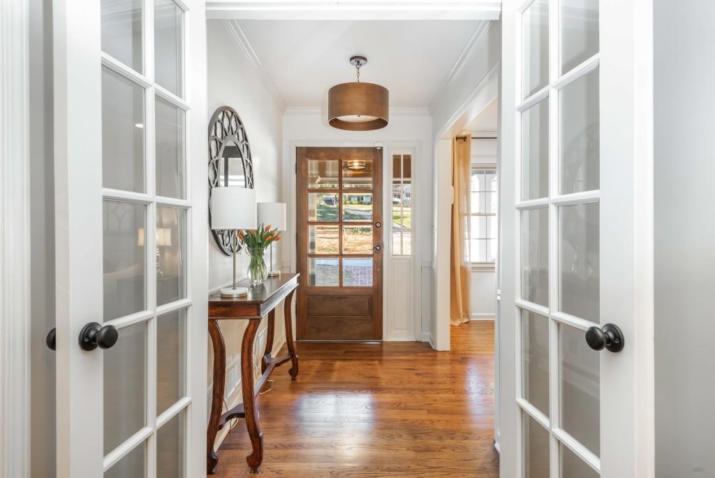 660 Starlight Drive, Atlanta, Georgia 30342, 7 Bedrooms Bedrooms, ,3 BathroomsBathrooms,Residential,Sold,660 Starlight Drive,7342521