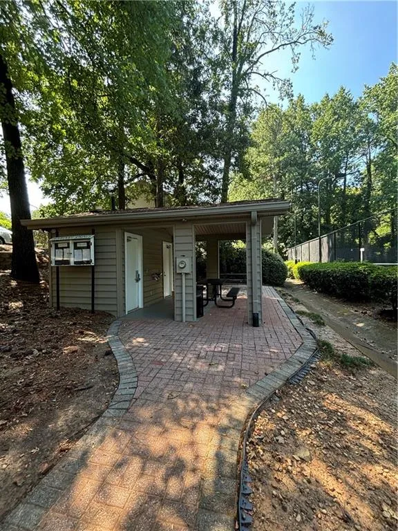 703 Dunwoody Springs Drive, Atlanta, Georgia 30328, 2 Bedrooms Bedrooms, ,2 BathroomsBathrooms,Residential,Sold,703 Dunwoody Springs Drive,7445053
