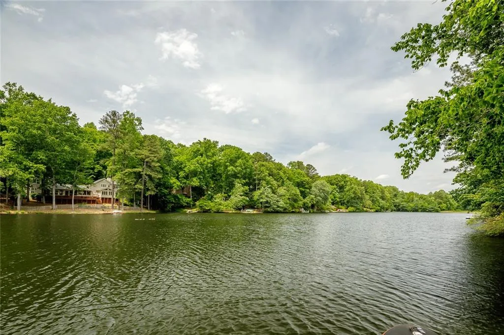 1260 Tynecastle Way, Sandy Springs, Georgia 30350, 5 Bedrooms Bedrooms, ,3 BathroomsBathrooms,Residential,Sold,1260 Tynecastle Way,6719880