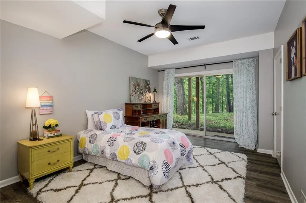 1260 Tynecastle Way, Sandy Springs, Georgia 30350, 5 Bedrooms Bedrooms, ,3 BathroomsBathrooms,Residential,Sold,1260 Tynecastle Way,6719880