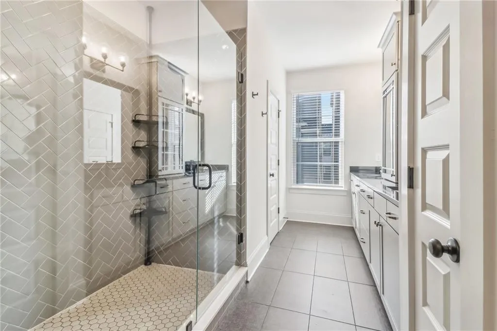 621 Broadview Terrace Ne, Atlanta, Georgia 30324, 3 Bedrooms Bedrooms, ,3 BathroomsBathrooms,Residential,For Sale,621 Broadview Terrace Ne,7620997
