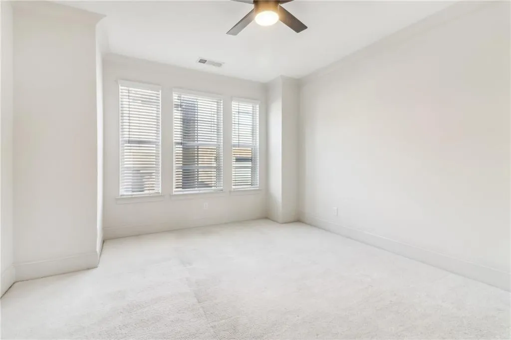 621 Broadview Terrace Ne, Atlanta, Georgia 30324, 3 Bedrooms Bedrooms, ,3 BathroomsBathrooms,Residential,For Sale,621 Broadview Terrace Ne,7620997