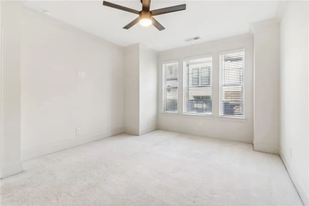 621 Broadview Terrace Ne, Atlanta, Georgia 30324, 3 Bedrooms Bedrooms, ,3 BathroomsBathrooms,Residential,For Sale,621 Broadview Terrace Ne,7620997