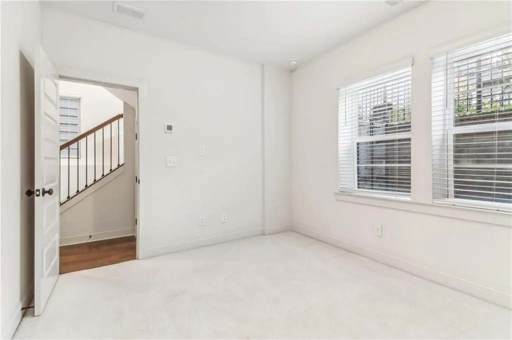 621 Broadview Terrace Ne, Atlanta, Georgia 30324, 3 Bedrooms Bedrooms, ,3 BathroomsBathrooms,Residential,For Sale,621 Broadview Terrace Ne,7620997