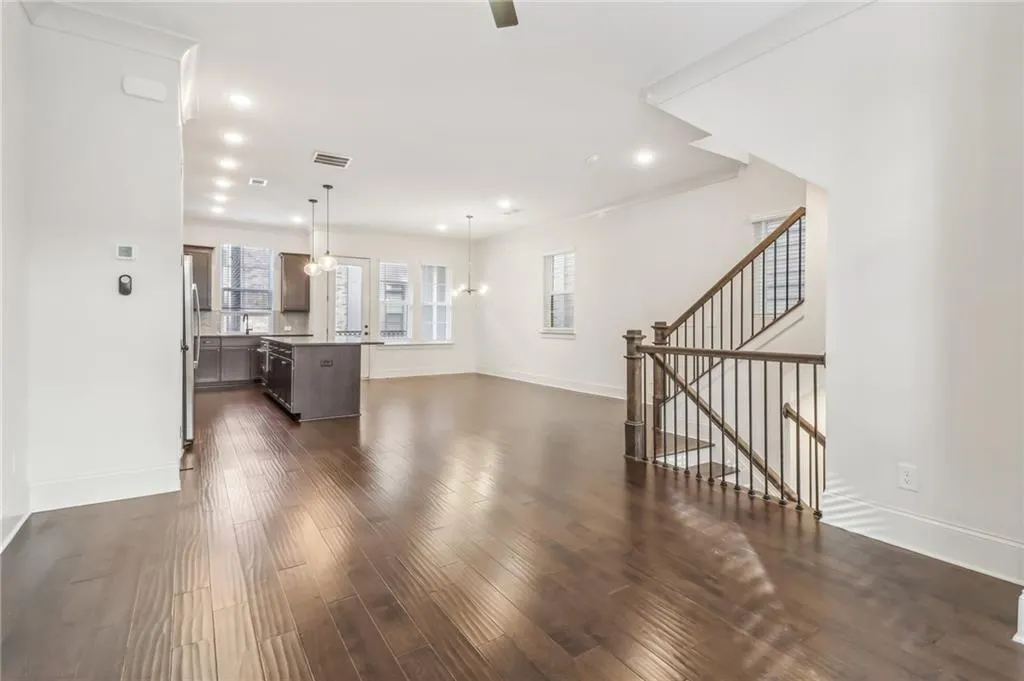 621 Broadview Terrace Ne, Atlanta, Georgia 30324, 3 Bedrooms Bedrooms, ,3 BathroomsBathrooms,Residential,For Sale,621 Broadview Terrace Ne,7620997