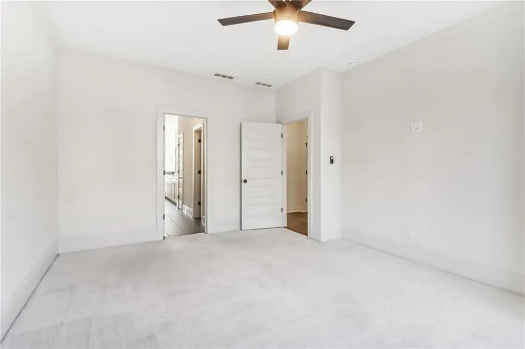621 Broadview Terrace Ne, Atlanta, Georgia 30324, 3 Bedrooms Bedrooms, ,3 BathroomsBathrooms,Residential,For Sale,621 Broadview Terrace Ne,7620997
