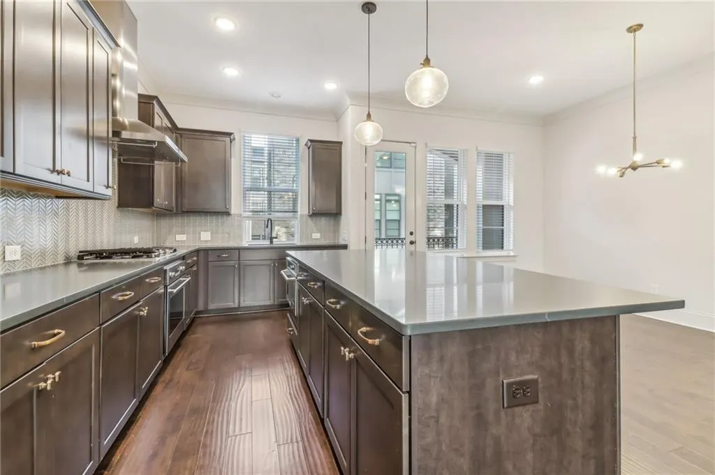 621 Broadview Terrace Ne, Atlanta, Georgia 30324, 3 Bedrooms Bedrooms, ,3 BathroomsBathrooms,Residential,For Sale,621 Broadview Terrace Ne,7620997