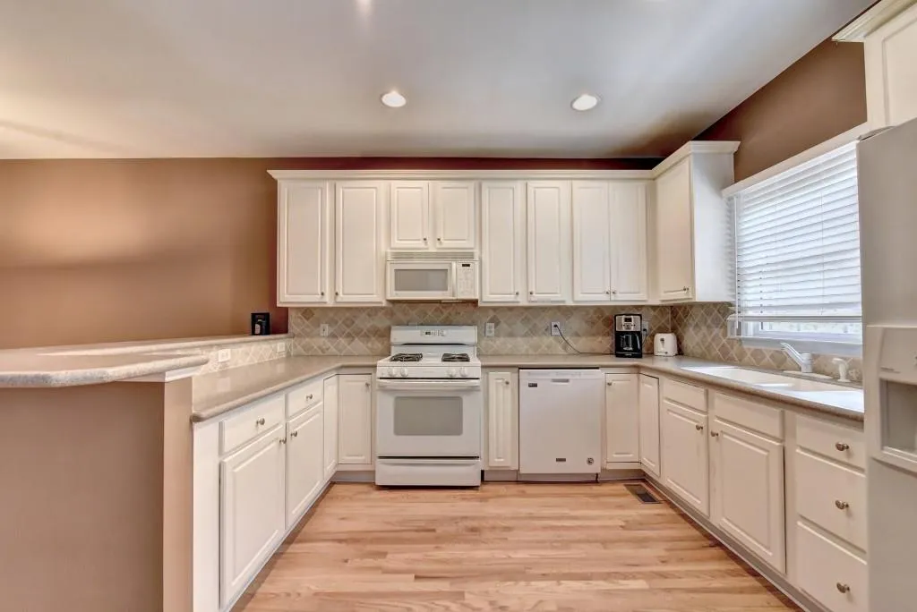 1200 Wing Street Unit 7, Sandy Springs, Georgia 30350, 3 Bedrooms Bedrooms, ,3 BathroomsBathrooms,Residential,Sold,1200 Wing Street Unit 7,6742546