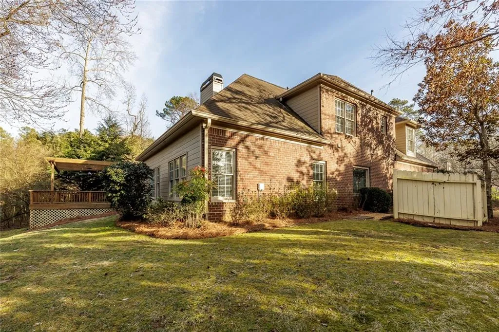 315 Whitley Park Drive, Sandy Springs, Georgia 30350, 4 Bedrooms Bedrooms, ,3 BathroomsBathrooms,Residential,Sold,315 Whitley Park Drive,7528287