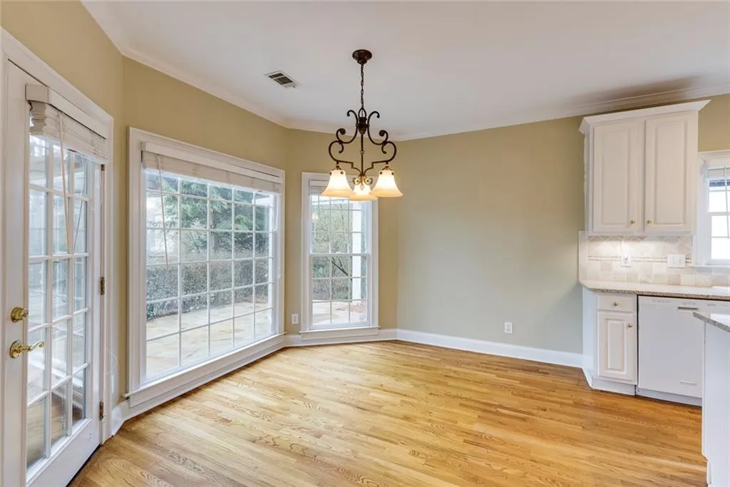 315 Whitley Park Drive, Sandy Springs, Georgia 30350, 4 Bedrooms Bedrooms, ,3 BathroomsBathrooms,Residential,Sold,315 Whitley Park Drive,7528287