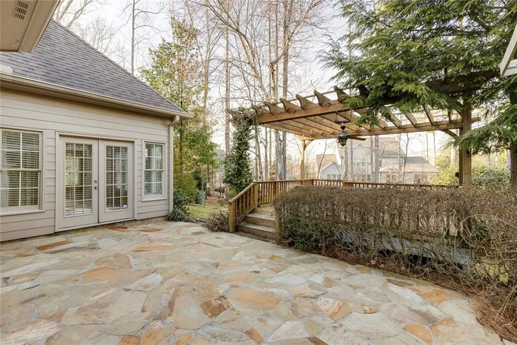 315 Whitley Park Drive, Sandy Springs, Georgia 30350, 4 Bedrooms Bedrooms, ,3 BathroomsBathrooms,Residential,Sold,315 Whitley Park Drive,7528287