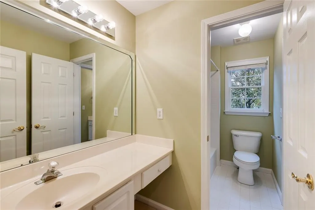 315 Whitley Park Drive, Sandy Springs, Georgia 30350, 4 Bedrooms Bedrooms, ,3 BathroomsBathrooms,Residential,Sold,315 Whitley Park Drive,7528287
