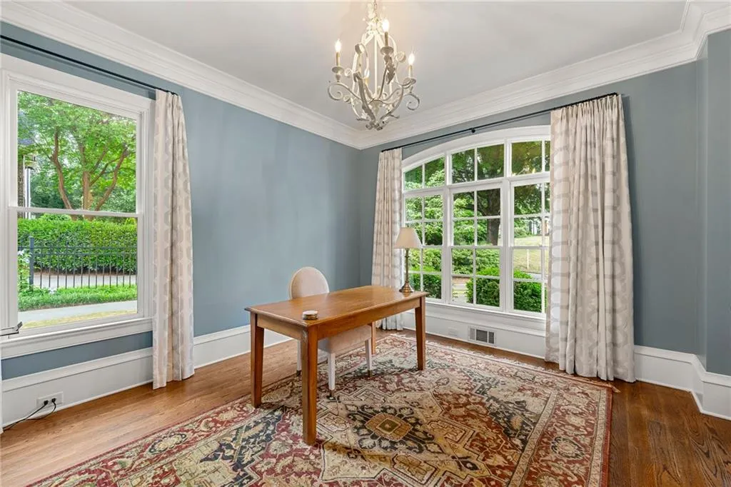 4005 N Stratford Road Ne, Atlanta, Georgia 30342, 6 Bedrooms Bedrooms, ,6 BathroomsBathrooms,Residential,For Sale,4005 N Stratford Road Ne,7567369