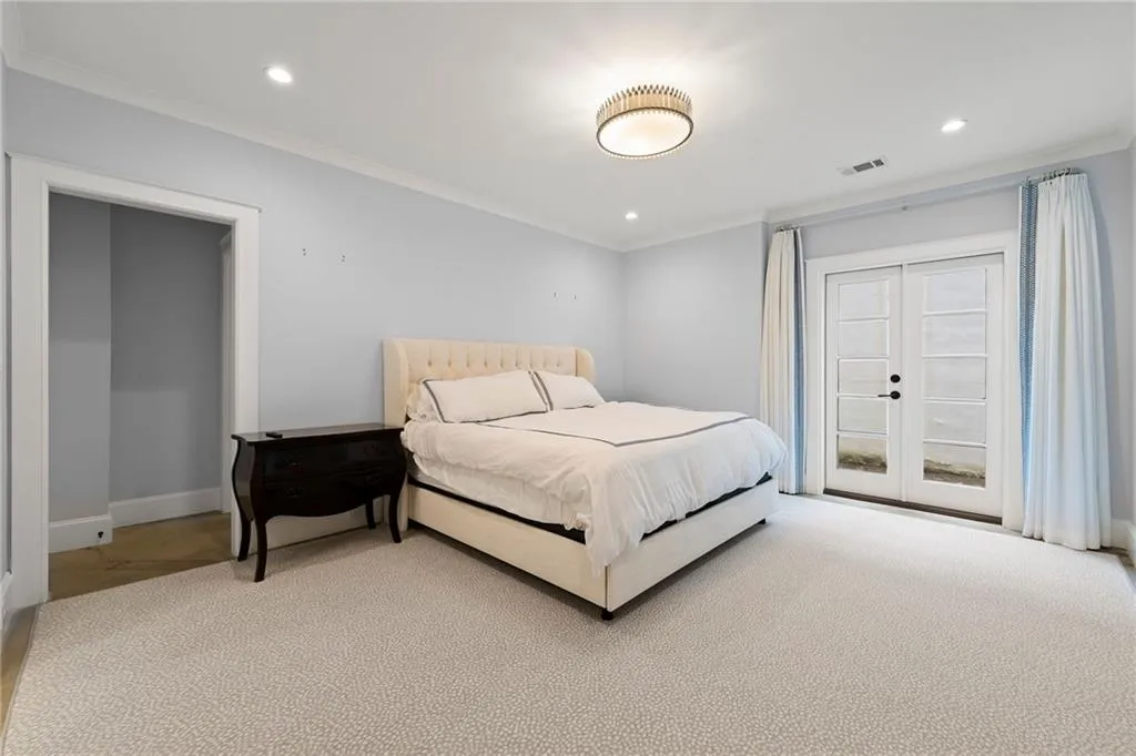 4005 N Stratford Road Ne, Atlanta, Georgia 30342, 6 Bedrooms Bedrooms, ,6 BathroomsBathrooms,Residential,For Sale,4005 N Stratford Road Ne,7567369