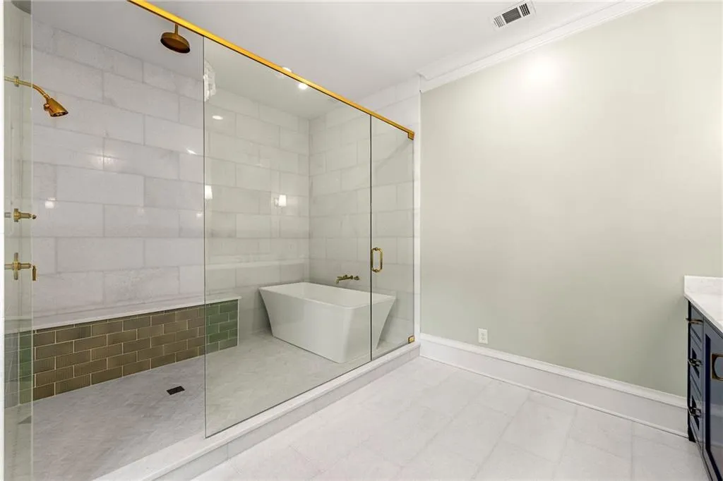 4005 N Stratford Road Ne, Atlanta, Georgia 30342, 6 Bedrooms Bedrooms, ,6 BathroomsBathrooms,Residential,For Sale,4005 N Stratford Road Ne,7567369