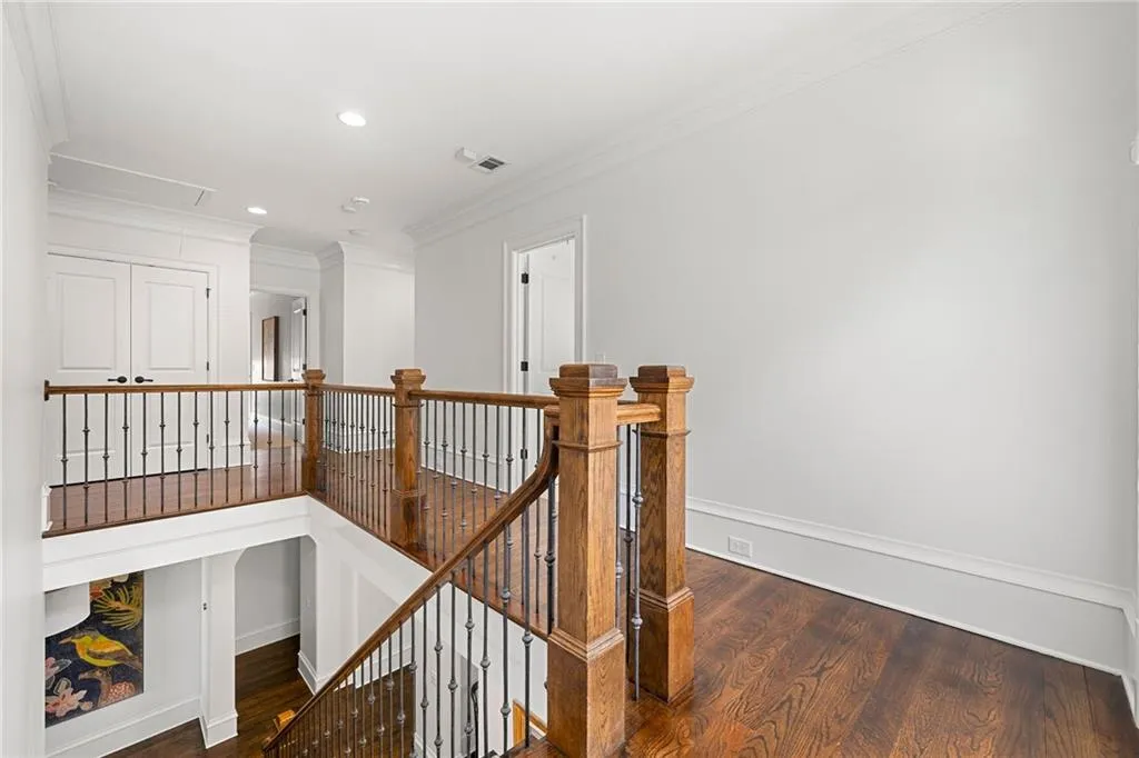 4005 N Stratford Road Ne, Atlanta, Georgia 30342, 6 Bedrooms Bedrooms, ,6 BathroomsBathrooms,Residential,For Sale,4005 N Stratford Road Ne,7567369