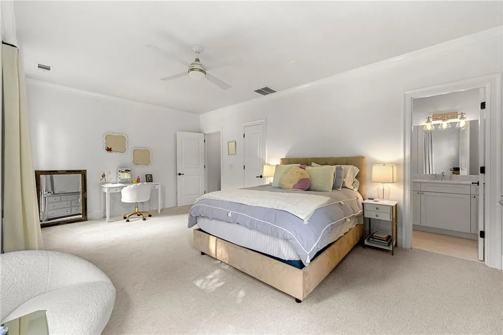 4005 N Stratford Road Ne, Atlanta, Georgia 30342, 6 Bedrooms Bedrooms, ,6 BathroomsBathrooms,Residential,For Sale,4005 N Stratford Road Ne,7567369