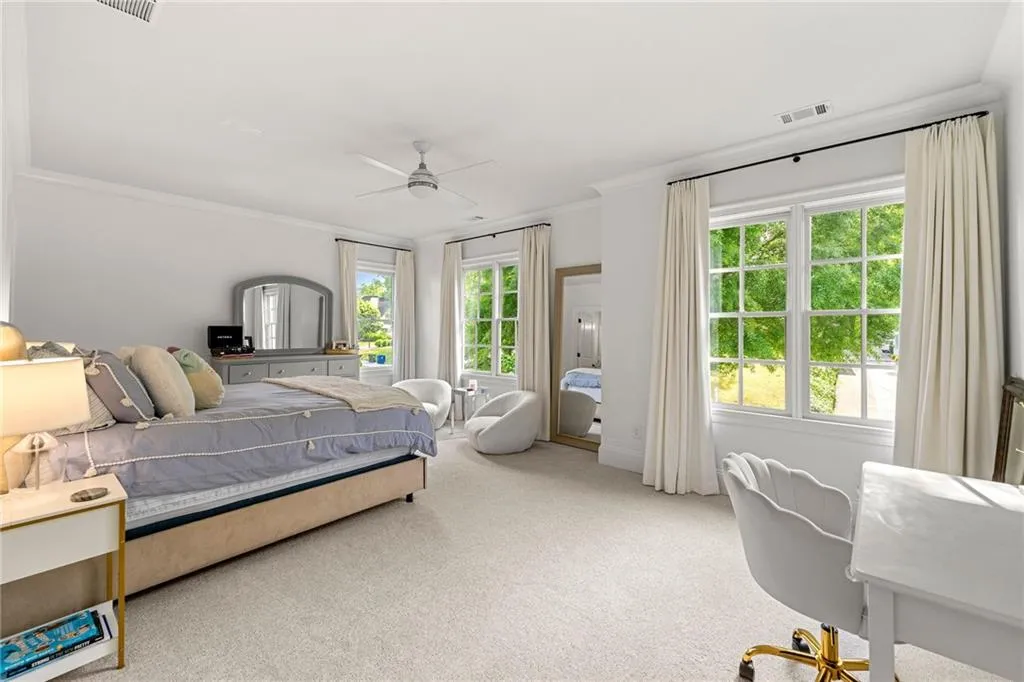 4005 N Stratford Road Ne, Atlanta, Georgia 30342, 6 Bedrooms Bedrooms, ,6 BathroomsBathrooms,Residential,For Sale,4005 N Stratford Road Ne,7567369