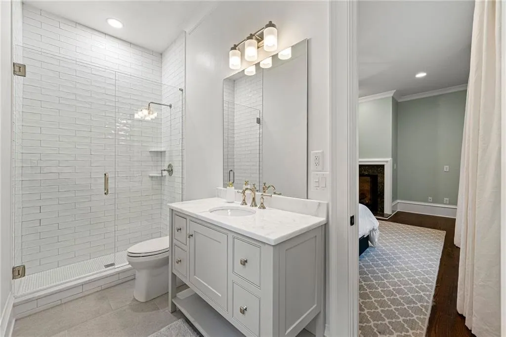 4005 N Stratford Road Ne, Atlanta, Georgia 30342, 6 Bedrooms Bedrooms, ,6 BathroomsBathrooms,Residential,For Sale,4005 N Stratford Road Ne,7567369