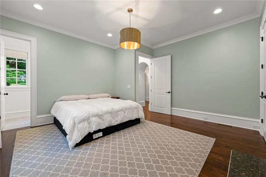 4005 N Stratford Road Ne, Atlanta, Georgia 30342, 6 Bedrooms Bedrooms, ,6 BathroomsBathrooms,Residential,For Sale,4005 N Stratford Road Ne,7567369