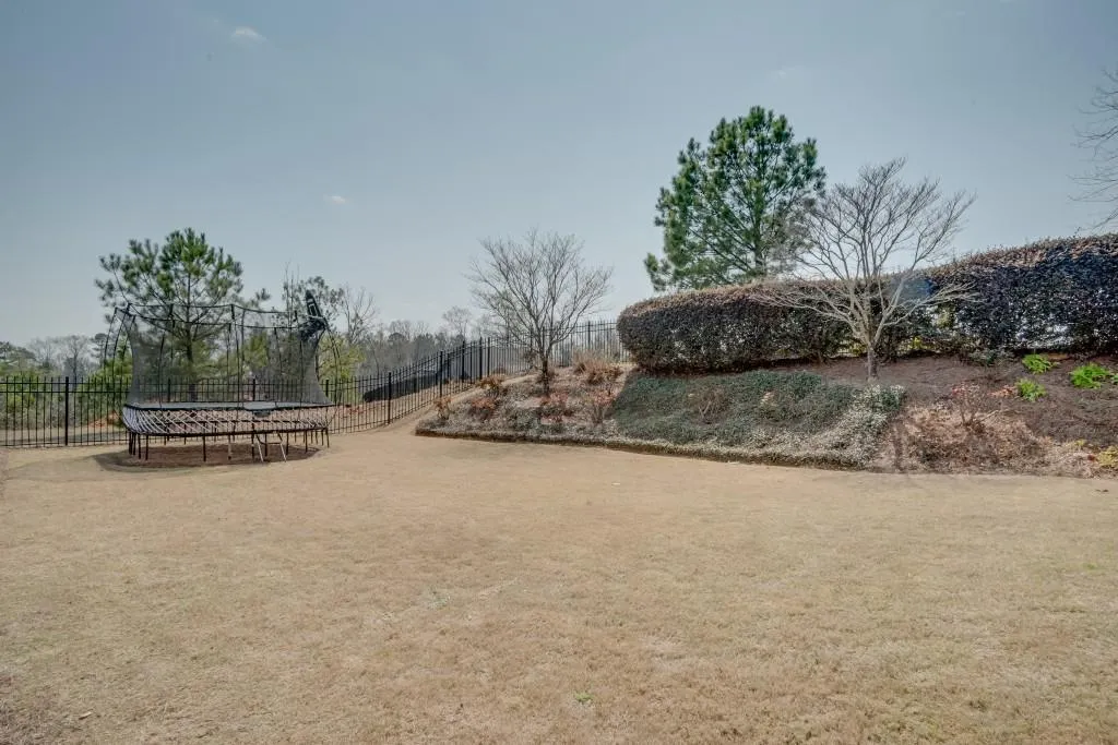7782 Stables Drive, Atlanta, Georgia 30350, 7 Bedrooms Bedrooms, ,6 BathroomsBathrooms,Residential,Sold,7782 Stables Drive,5823392