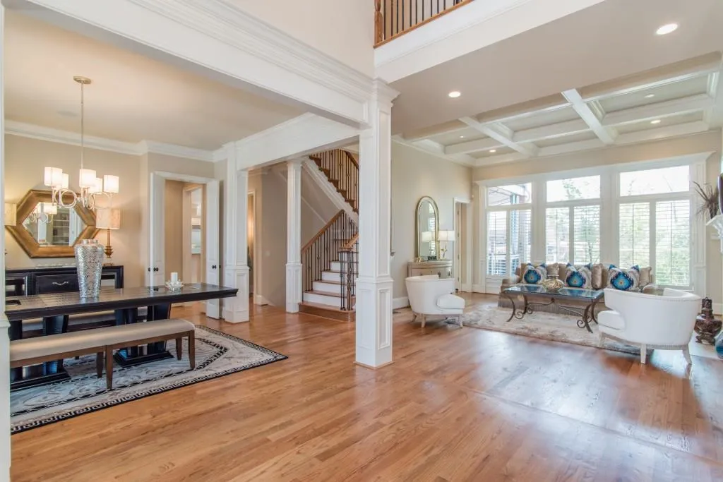 7782 Stables Drive, Atlanta, Georgia 30350, 7 Bedrooms Bedrooms, ,6 BathroomsBathrooms,Residential,Sold,7782 Stables Drive,5823392