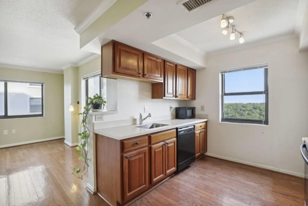 795 Hammond Drive Unit 2012, Atlanta, Georgia 30328, 1 Bedroom Bedrooms, ,1 BathroomBathrooms,Residential,Sold,795 Hammond Drive Unit 2012,7042047