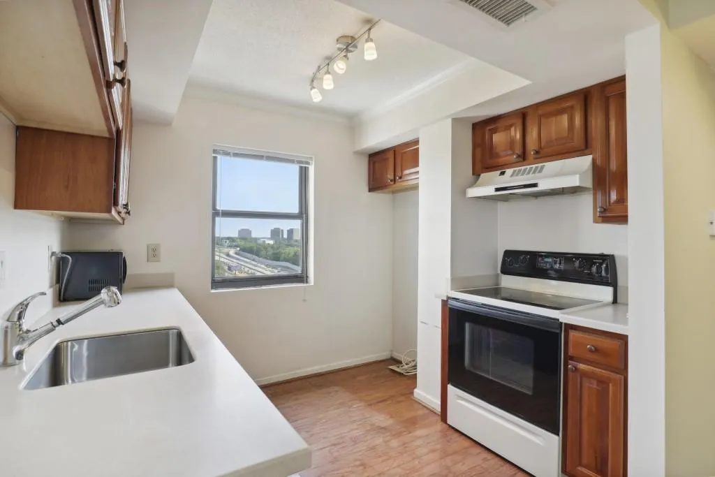 795 Hammond Drive Unit 2012, Atlanta, Georgia 30328, 1 Bedroom Bedrooms, ,1 BathroomBathrooms,Residential,Sold,795 Hammond Drive Unit 2012,7042047