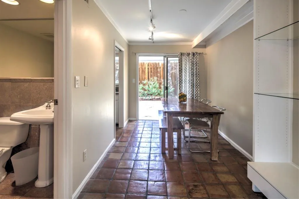 136 Peachtree Memorial Drive Nw Unit Ma7, Atlanta, Georgia 30309, 2 Bedrooms Bedrooms, ,1 BathroomBathrooms,Residential,Sold,136 Peachtree Memorial Drive Nw Unit Ma7,5822701