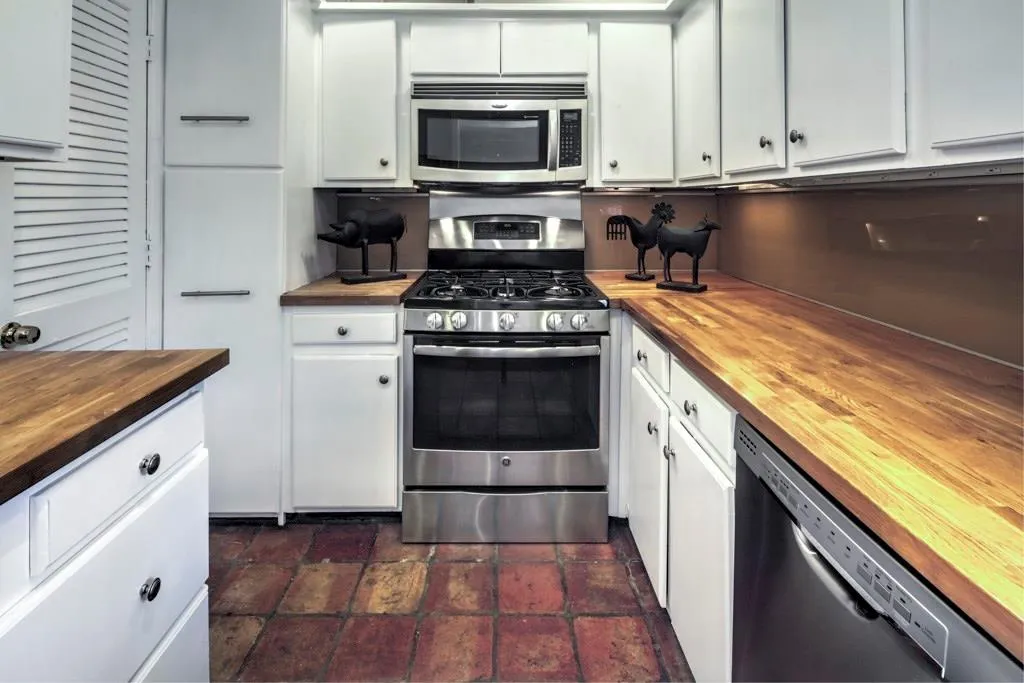 136 Peachtree Memorial Drive Nw Unit Ma7, Atlanta, Georgia 30309, 2 Bedrooms Bedrooms, ,1 BathroomBathrooms,Residential,Sold,136 Peachtree Memorial Drive Nw Unit Ma7,5822701