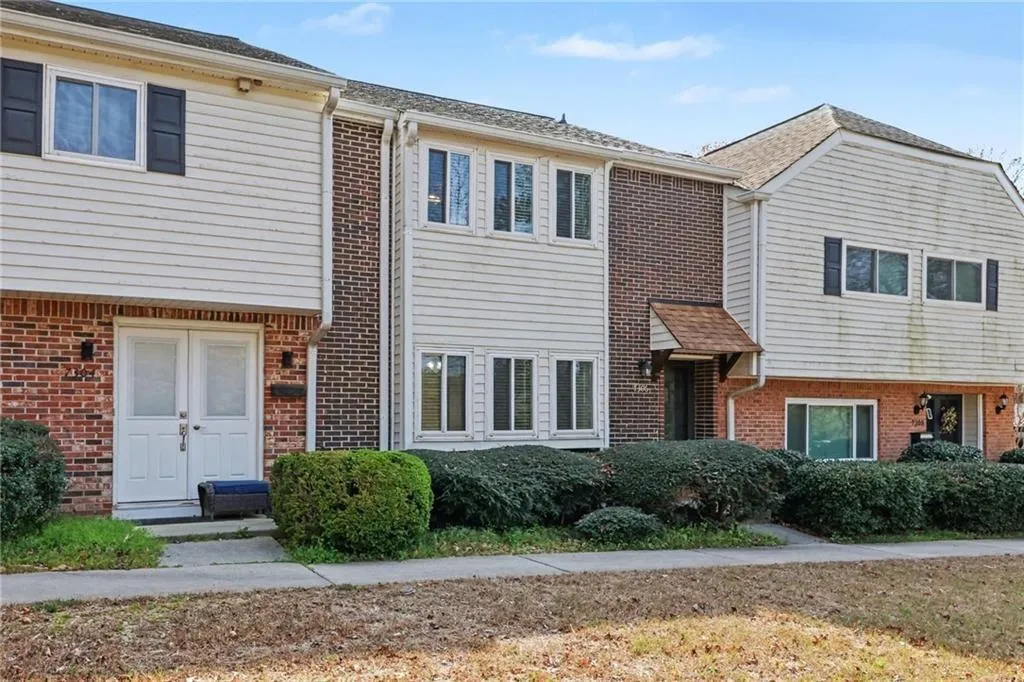 7306 Cardigan Circle, Atlanta, Georgia 30328, 2 Bedrooms Bedrooms, ,2 BathroomsBathrooms,Residential,For Sale,7306 Cardigan Circle,7740999