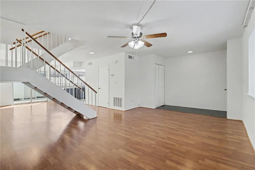 7306 Cardigan Circle, Atlanta, Georgia 30328, 2 Bedrooms Bedrooms, ,2 BathroomsBathrooms,Residential,For Sale,7306 Cardigan Circle,7740999
