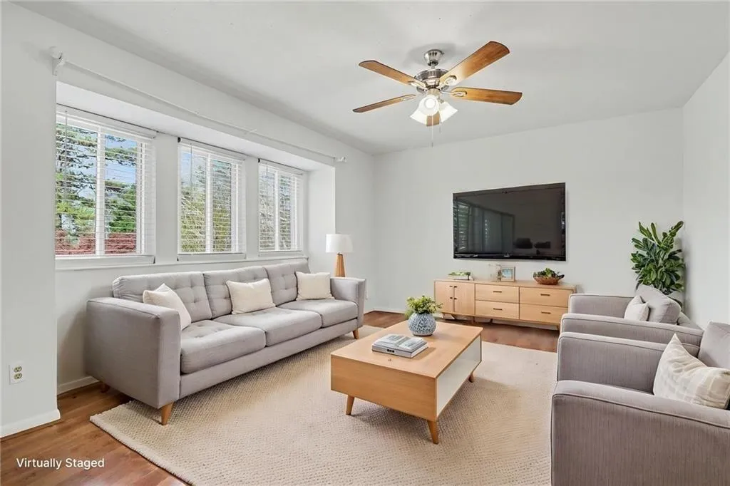 7306 Cardigan Circle, Atlanta, Georgia 30328, 2 Bedrooms Bedrooms, ,2 BathroomsBathrooms,Residential,For Sale,7306 Cardigan Circle,7740999