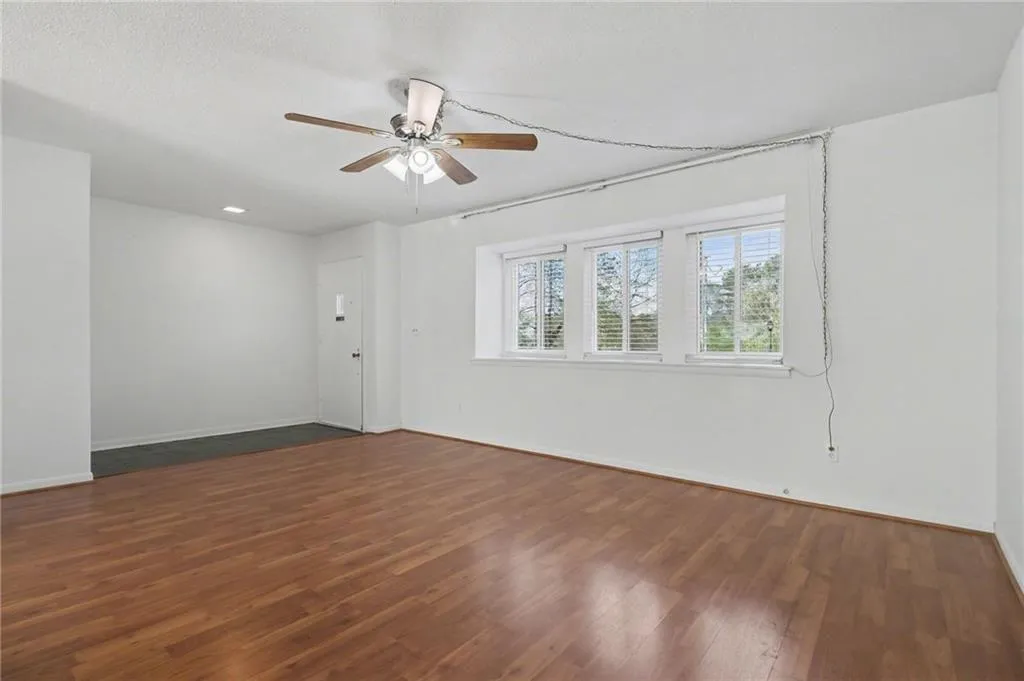 7306 Cardigan Circle, Atlanta, Georgia 30328, 2 Bedrooms Bedrooms, ,2 BathroomsBathrooms,Residential,For Sale,7306 Cardigan Circle,7740999