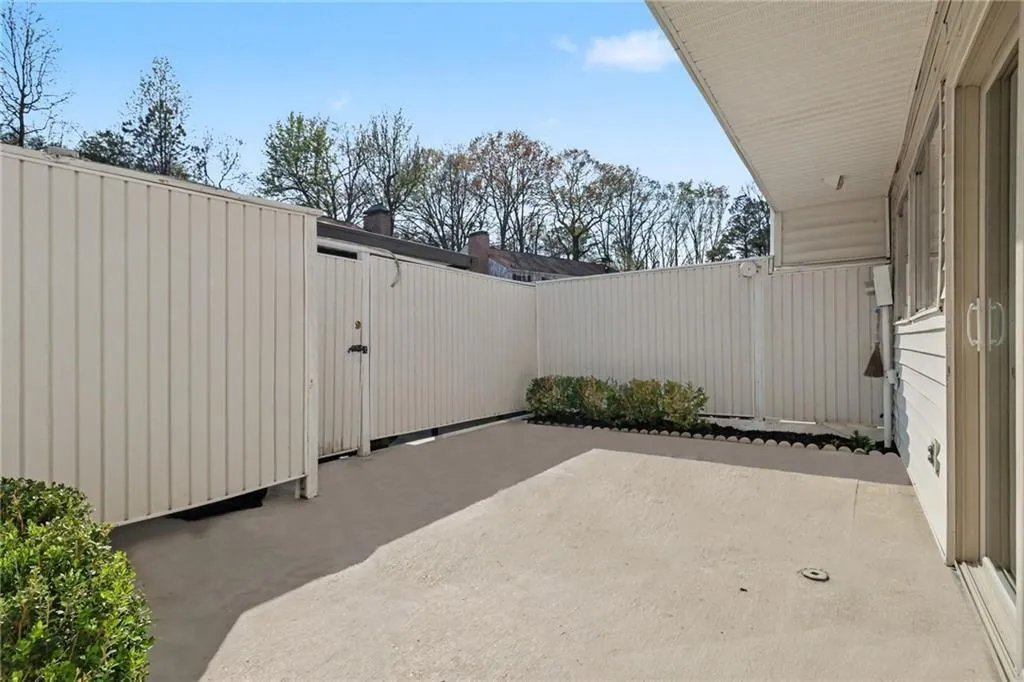 7306 Cardigan Circle, Atlanta, Georgia 30328, 2 Bedrooms Bedrooms, ,2 BathroomsBathrooms,Residential,For Sale,7306 Cardigan Circle,7740999