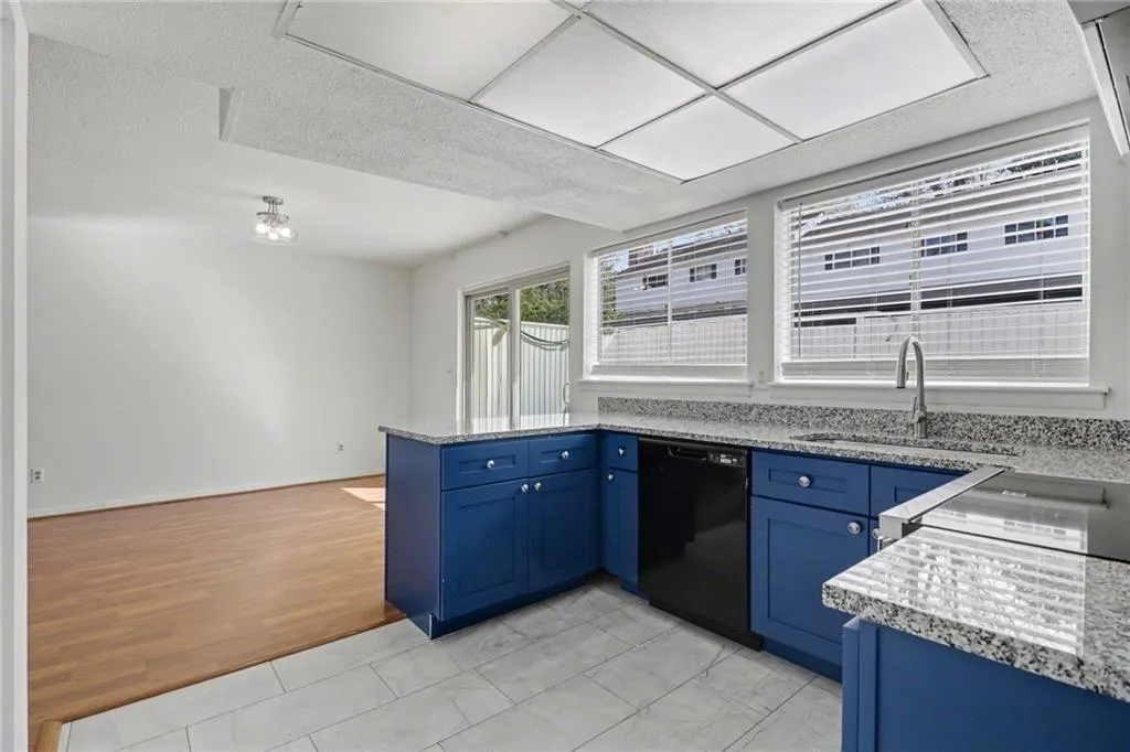 7306 Cardigan Circle, Atlanta, Georgia 30328, 2 Bedrooms Bedrooms, ,2 BathroomsBathrooms,Residential,For Sale,7306 Cardigan Circle,7740999
