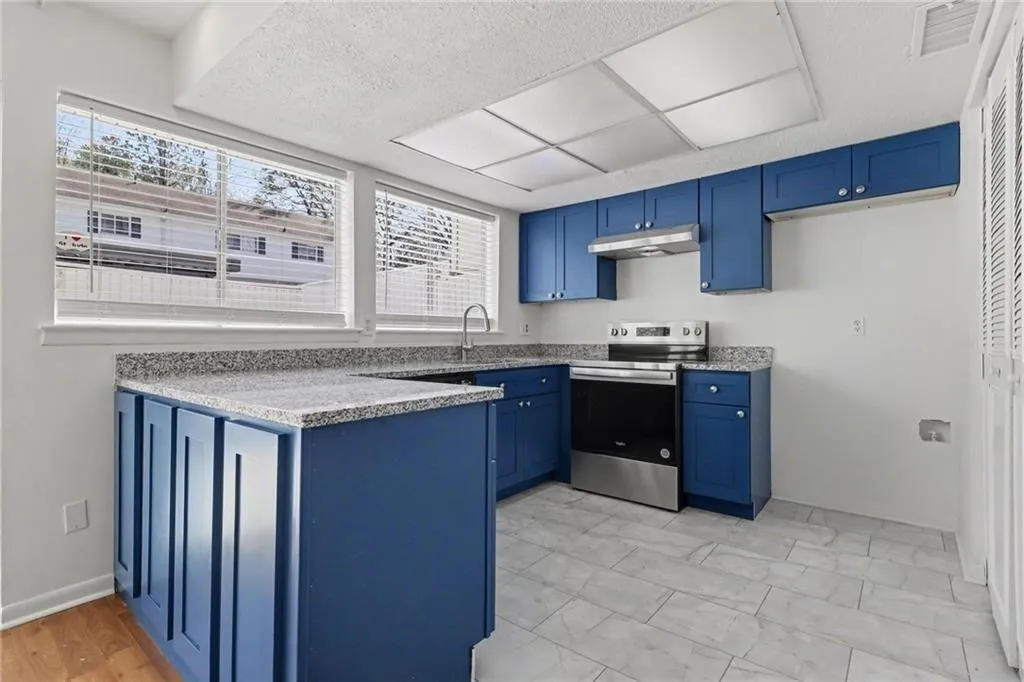 7306 Cardigan Circle, Atlanta, Georgia 30328, 2 Bedrooms Bedrooms, ,2 BathroomsBathrooms,Residential,For Sale,7306 Cardigan Circle,7740999