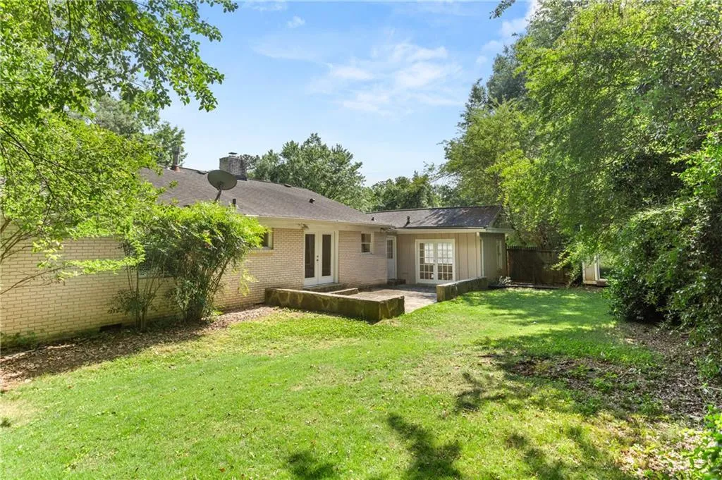 420 Brookfield Drive, Sandy Springs, Georgia 30342, 3 Bedrooms Bedrooms, ,2 BathroomsBathrooms,Residential,Sold,420 Brookfield Drive,6735603