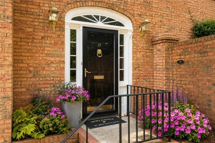 19 Lullwater Place Ne Unit 19, Atlanta, Georgia 30307