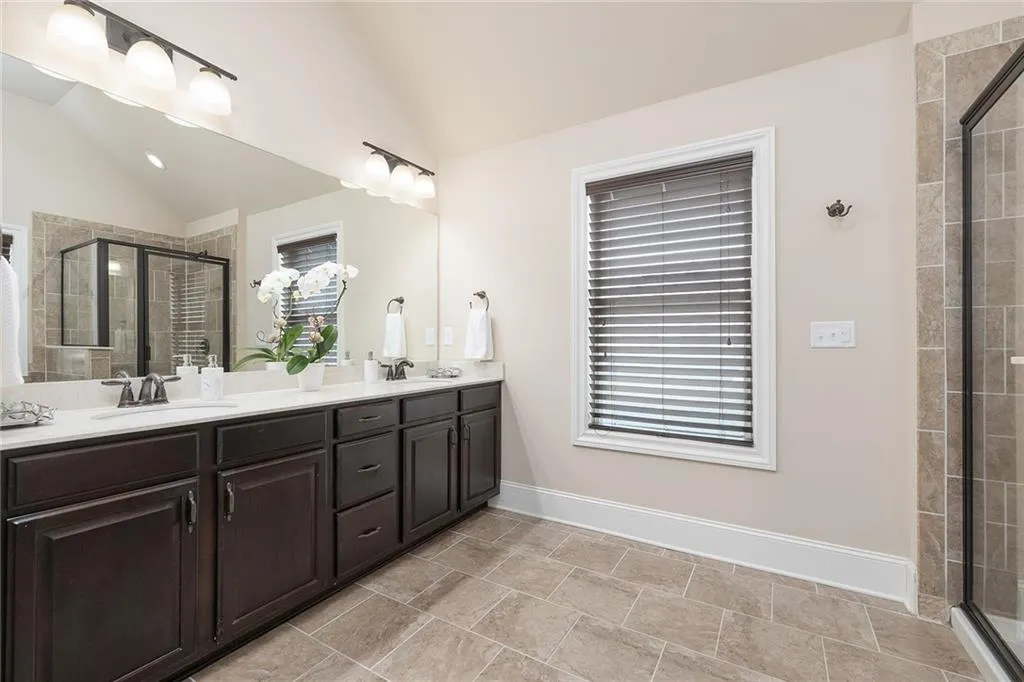 7760 Highland Bluff, Sandy Springs, Georgia 30328, 4 Bedrooms Bedrooms, ,2 BathroomsBathrooms,Residential,Sold,7760 Highland Bluff,7032763