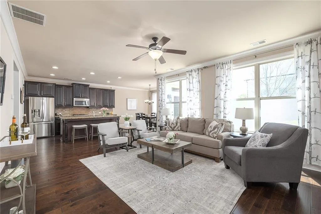 7760 Highland Bluff, Sandy Springs, Georgia 30328, 4 Bedrooms Bedrooms, ,2 BathroomsBathrooms,Residential,Sold,7760 Highland Bluff,7032763