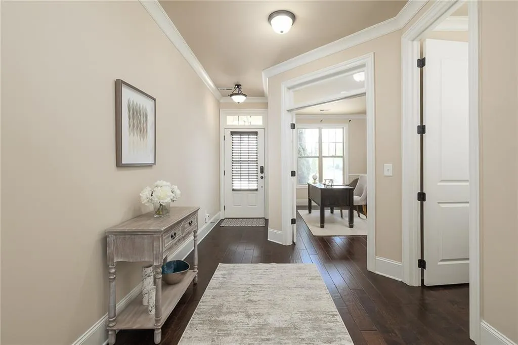 7760 Highland Bluff, Sandy Springs, Georgia 30328, 4 Bedrooms Bedrooms, ,2 BathroomsBathrooms,Residential,Sold,7760 Highland Bluff,7032763