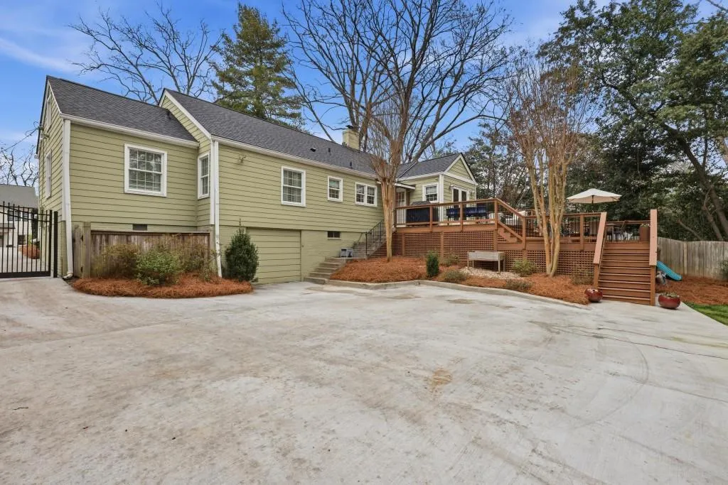 2993 Dale Drive, Atlanta, Georgia 30305, 3 Bedrooms Bedrooms, 0 ,2 BathroomsBathrooms,Residential,For Sale,2993 Dale Drive,7727927