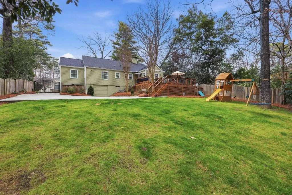 2993 Dale Drive, Atlanta, Georgia 30305, 3 Bedrooms Bedrooms, 0 ,2 BathroomsBathrooms,Residential,For Sale,2993 Dale Drive,7727927