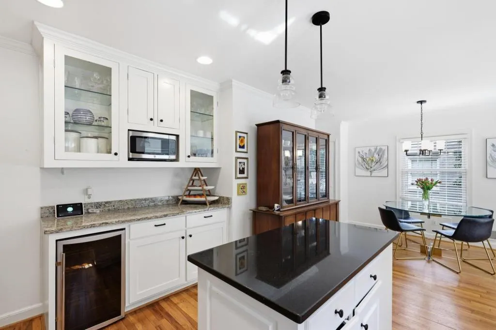 2993 Dale Drive, Atlanta, Georgia 30305, 3 Bedrooms Bedrooms, 0 ,2 BathroomsBathrooms,Residential,For Sale,2993 Dale Drive,7727927