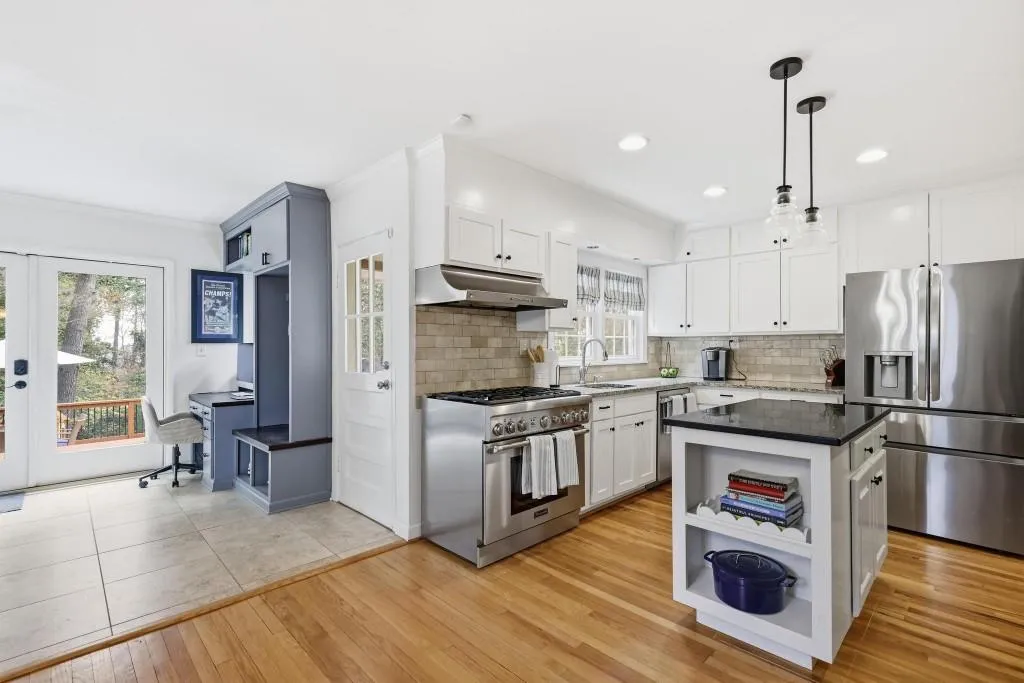 2993 Dale Drive, Atlanta, Georgia 30305, 3 Bedrooms Bedrooms, 0 ,2 BathroomsBathrooms,Residential,For Sale,2993 Dale Drive,7727927