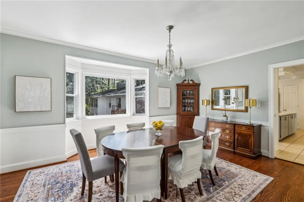 1664 W Wesley Road Nw, Atlanta, Georgia 30327, 6 Bedrooms Bedrooms, ,7 BathroomsBathrooms,Residential,For Sale,1664 W Wesley Road Nw,7538226