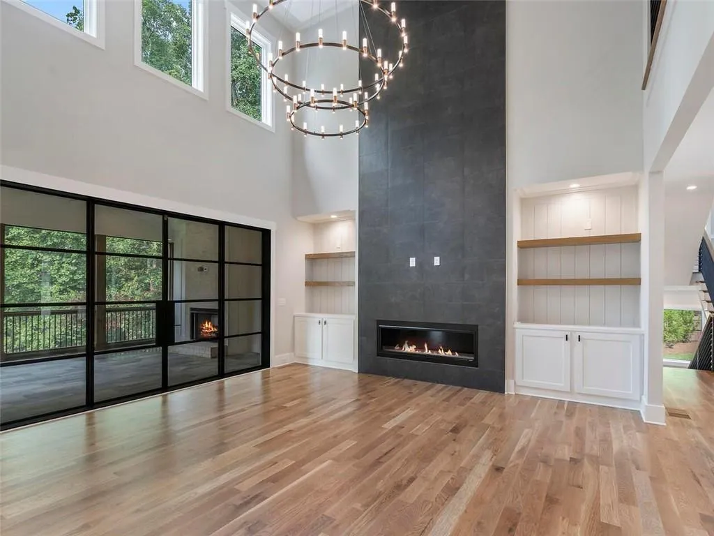 4132 Haverhill Drive Ne, Atlanta, Georgia 30342, 6 Bedrooms Bedrooms, ,7 BathroomsBathrooms,Residential,For Sale,4132 Haverhill Drive Ne,7640354