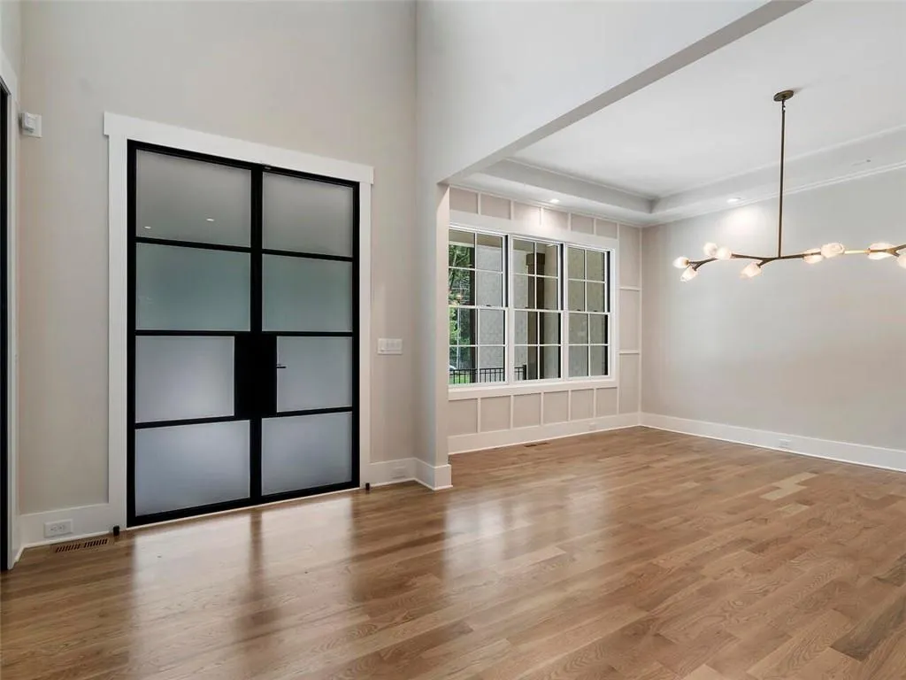 4132 Haverhill Drive Ne, Atlanta, Georgia 30342, 6 Bedrooms Bedrooms, ,7 BathroomsBathrooms,Residential,For Sale,4132 Haverhill Drive Ne,7640354