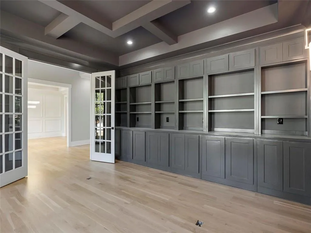 4132 Haverhill Drive Ne, Atlanta, Georgia 30342, 6 Bedrooms Bedrooms, ,7 BathroomsBathrooms,Residential,For Sale,4132 Haverhill Drive Ne,7640354